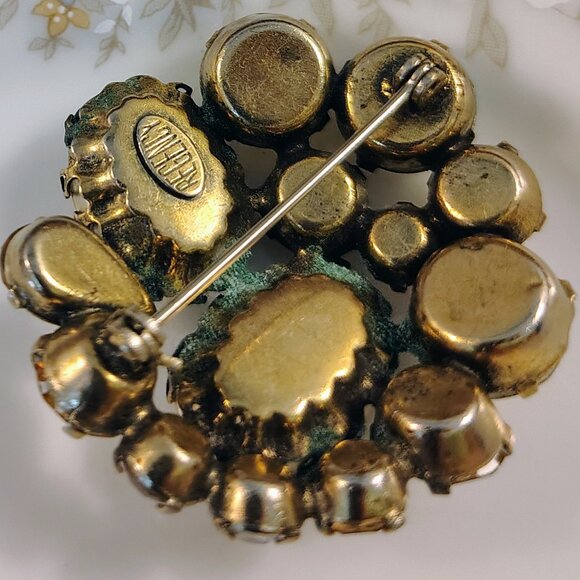 Vtg Stunning REGENCY Doomed Faux Baroque Pearl & Rainbow Rhinestone Brooch - Picture 3 of 6